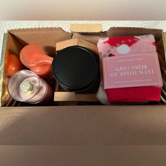 Bath & Body Works Fizz All The Way Champaign Toast Gift Set